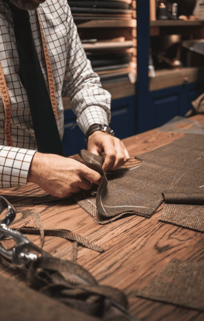Hoogwaardige stoffen in het atelier van Alliance Mode